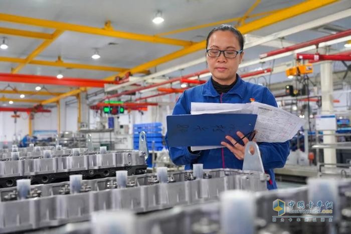 玉柴集團:+2 ! 國務(wù)院政府特殊津貼