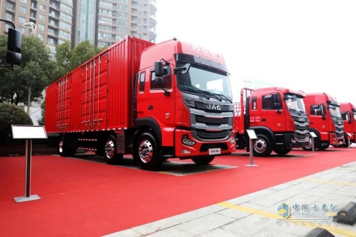 果蔬綠通新選擇，格爾發(fā)6×2載貨車引領(lǐng)高效運(yùn)輸