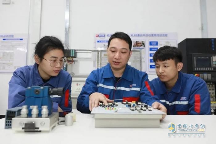 玉柴集團:全國人大代表李海樺攜三項建議參加全國兩會