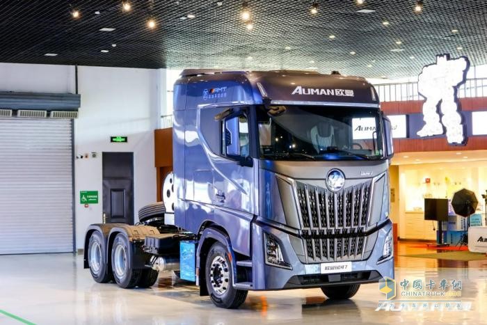 歐曼銀河 7 系列 630 大馬力燃?xì)廛嚕壕M(jìn)干線物流時(shí)效與成本雙效能