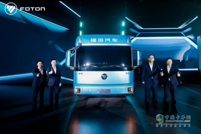 行業(yè)首款卡車低入口環(huán)衛(wèi)車全國上市 歐航智藍EHL開啟城市清潔裝備新篇章