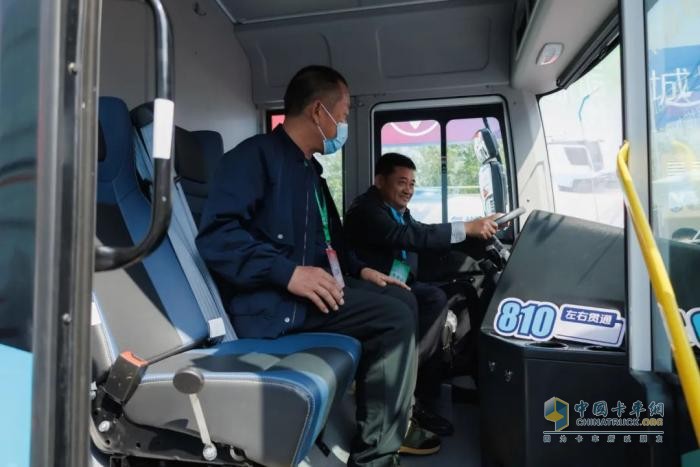 福田普羅科低入口新品亮相2025中國國際環(huán)衛(wèi)展覽會