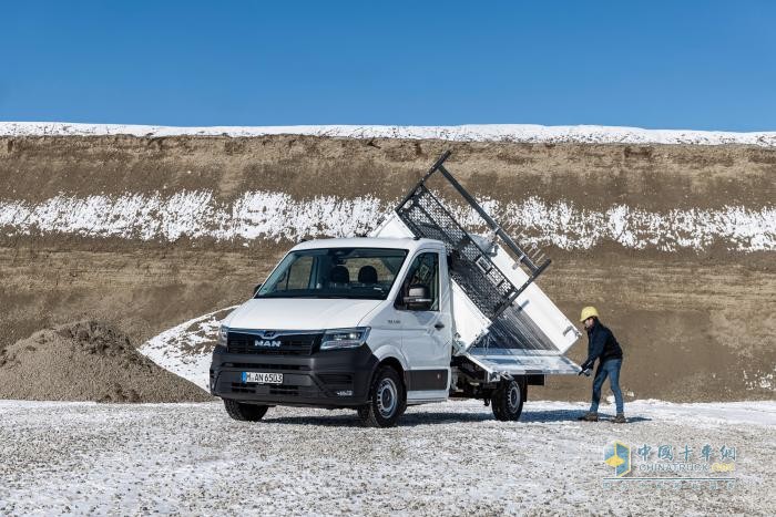 開(kāi)拓勇者征途，適配全維場(chǎng)景 曼恩亮相Bauma 2025