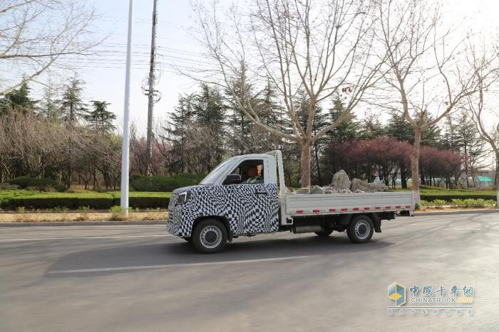 新車諜照驚現(xiàn)！這貨是微卡界變形金剛來炸街了？