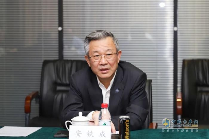 優(yōu)勢互補 共贏發(fā)展！東風(fēng)商用車與中汽中心達(dá)成戰(zhàn)略合作