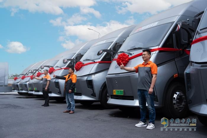 快遞快運正式進入“電動時代”，加速推進行業(yè)綠色低碳轉(zhuǎn)型