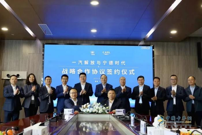 步履鏗鏘，勢不可擋！1-4月解放終端持續(xù)領航，新能源領域大放異彩