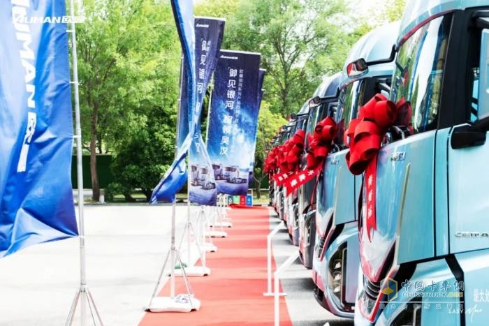 江蘇上市即熱銷！福田歐曼銀河現(xiàn)場斬獲103輛訂單