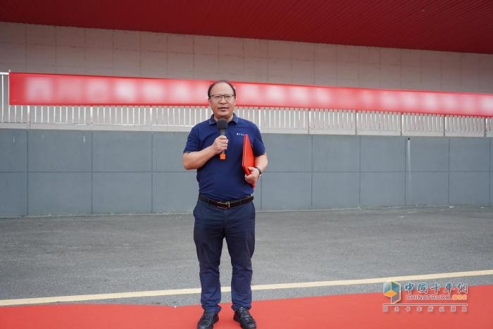 龍行天下 以客為先 龍擎3.0再拓版圖！20臺(tái)東風(fēng)天龍KL成功交付