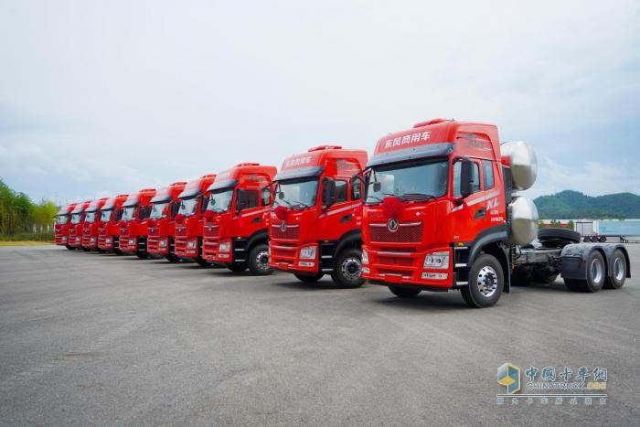 龍行天下 以客為先 龍擎3.0再拓版圖！20臺(tái)東風(fēng)天龍KL成功交付