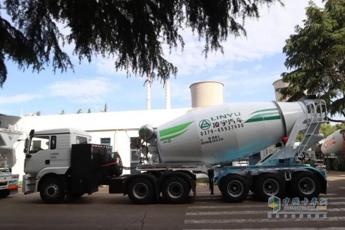 “多拉快跑”利器！中集車輛20臺(tái)EV·DTB半掛攪拌車挺進(jìn)大灣區(qū)