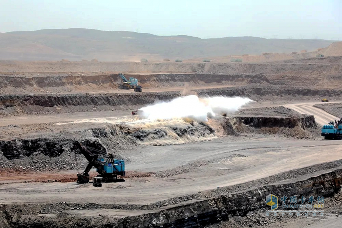 交大神舟：黑岱溝煤礦來了個“粉塵殺手”！單車可降塵5000㎡