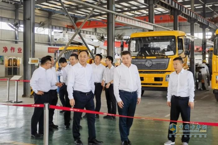 相互賦能 攜手共贏！東風(fēng)商用車與許繼集團(tuán)達(dá)成戰(zhàn)略合作