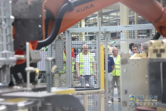 協(xié)同合作，共拓海外！東風進出口公司俄羅斯團隊探秘龍擎智造