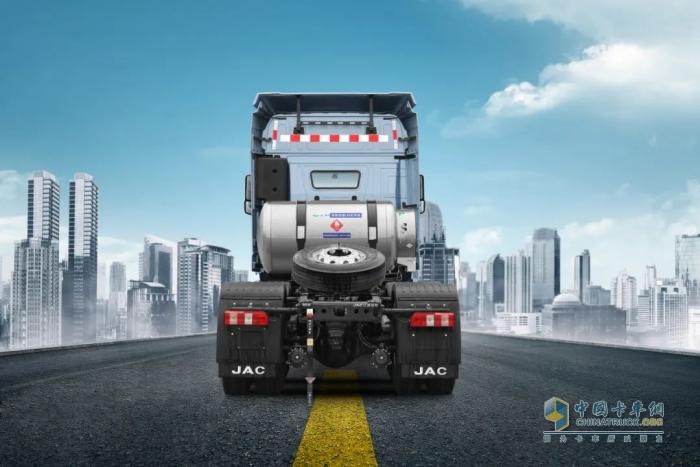 拉得多跑得遠(yuǎn)還省錢！江淮跨越X5，長途資源運(yùn)輸?shù)膭?chuàng)富新搭檔！