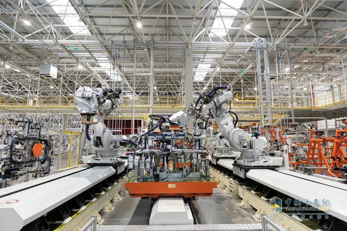 山東重工以數(shù)智化轉(zhuǎn)型為引擎 領(lǐng)航高質(zhì)量發(fā)展