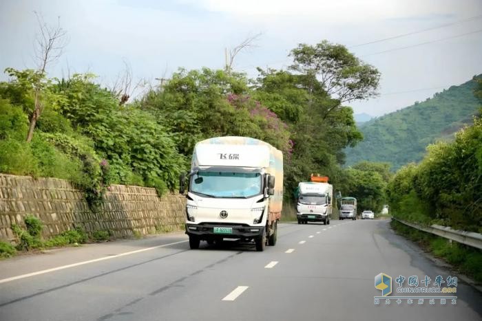 從負(fù)債百萬到月入3萬，飛碟EW7 助力彝族貨運司機破局新生