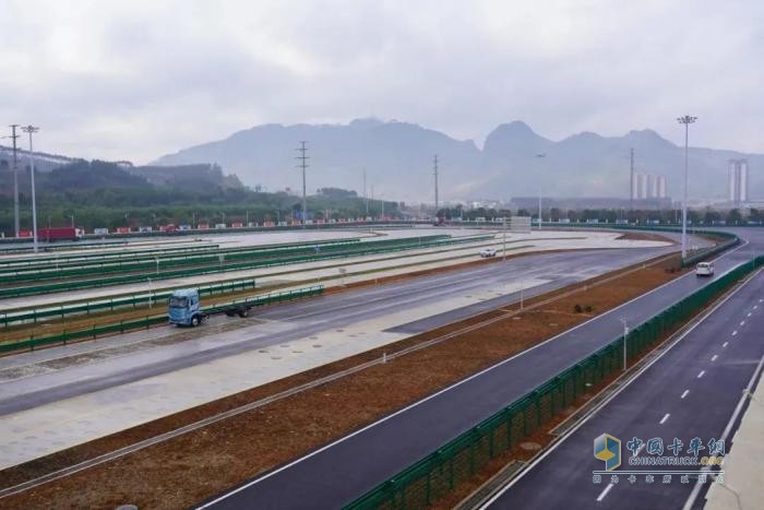 硬核實力，可靠品質(zhì)—乘龍車型B10壽命性能可靠為安全運輸保駕護航