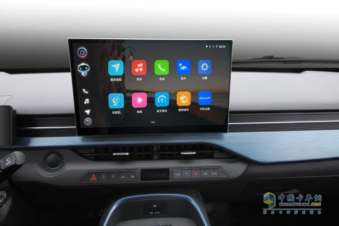 像開(kāi)轎車(chē)去賺錢(qián)！愷達(dá)X6進(jìn)階版重塑城配舒適標(biāo)桿