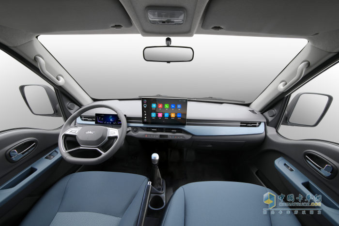 像開(kāi)轎車(chē)去賺錢(qián)！愷達(dá)X6進(jìn)階版重塑城配舒適標(biāo)桿