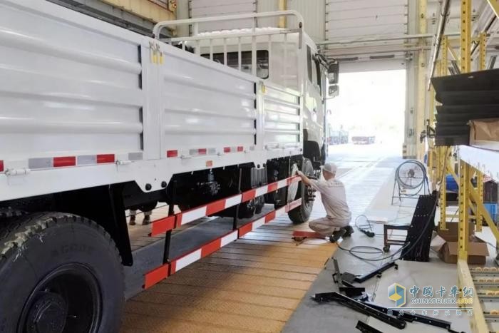 東風(fēng)商用車：“干”字當(dāng)頭，“拼”勁滿格！公司全領(lǐng)域按下“加速鍵”