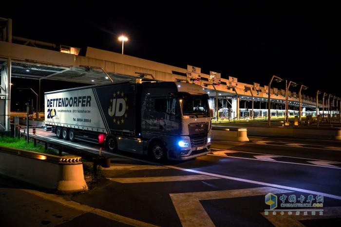 共線生產(chǎn)+夜間路試雙推進 曼恩純電卡車助力物流效率與綠色轉(zhuǎn)型