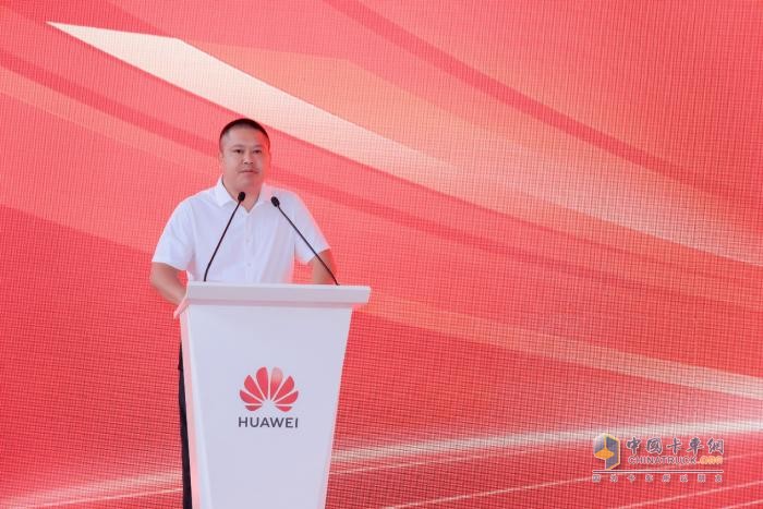 華為兆瓦超充打造全球首個百兆瓦級重卡超充站，重卡進(jìn)入全面電動化