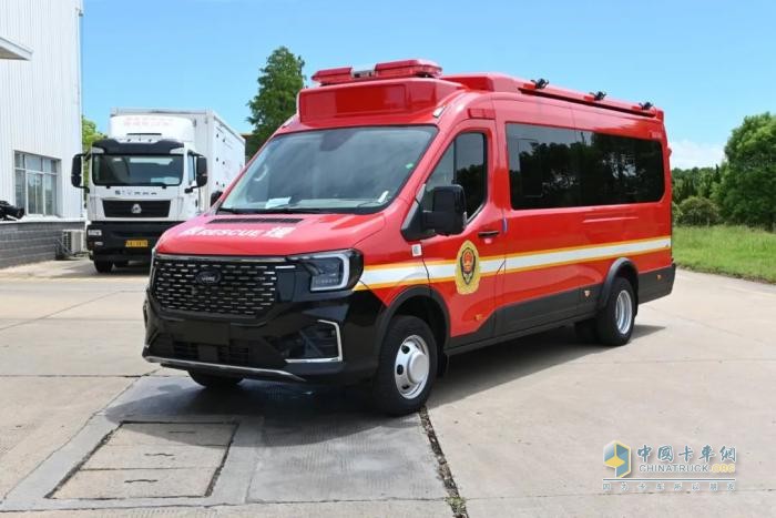 實(shí)力見證！JSV江鈴改裝向云南消防救援總隊(duì)成功交付49輛全順T8運(yùn)兵車！