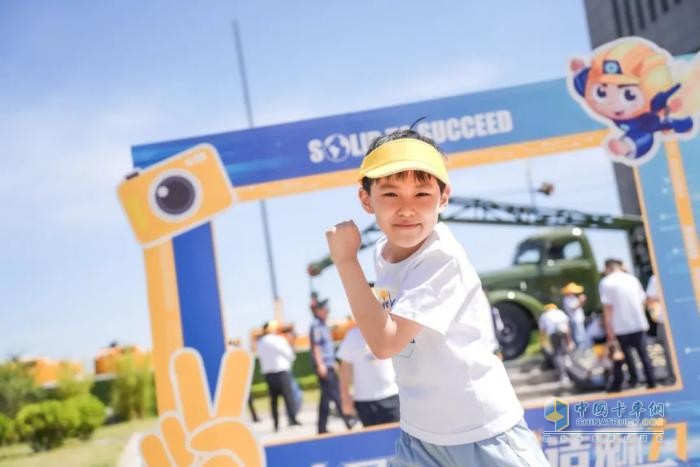 “未來工程師”哪里啟航？答案就在：徐工研學(xué)之旅！