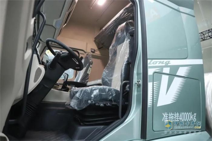 創(chuàng)富選對(duì)車，一路更硬氣！乘龍H5V創(chuàng)富版LNG牽引車實(shí)力圈粉！