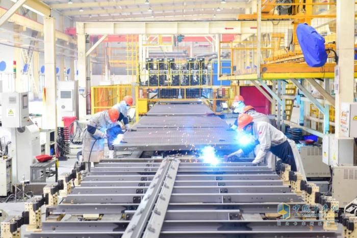 東風(fēng)商用車：硬仗！迎戰(zhàn)！