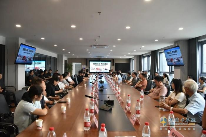 東風輕型車供應(yīng)商專享購車活動圓滿舉行！