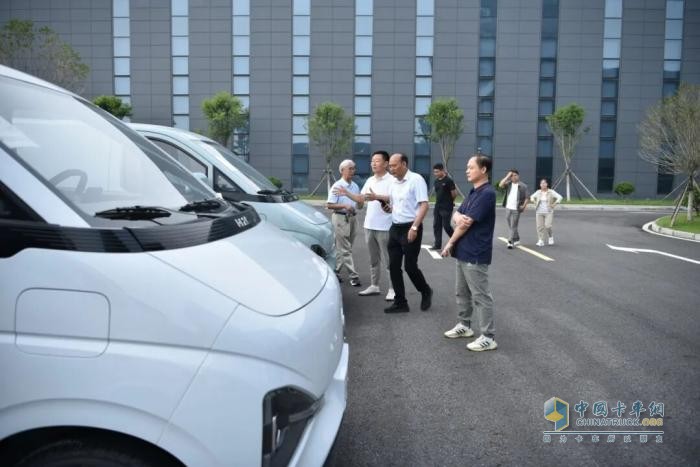 東風輕型車供應(yīng)商專享購車活動圓滿舉行！