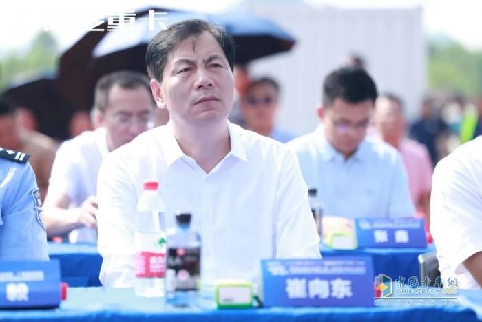 全球首款純電一體化列車落地廣西！陜汽濰柴“智匯”系列重塑價(jià)值標(biāo)準(zhǔn)