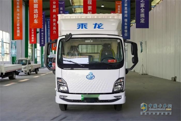 續(xù)航450km！乘龍翼威2大電量輕卡：打破里程焦慮， 拓展你的業(yè)務半徑