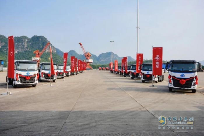 東風(fēng)柳汽首批80臺(tái)純電重卡交付，擎動(dòng)中越綠色物流新通道