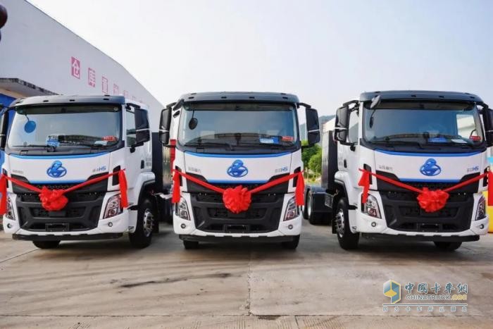 東風(fēng)柳汽首批80臺(tái)純電重卡交付，擎動(dòng)中越綠色物流新通道