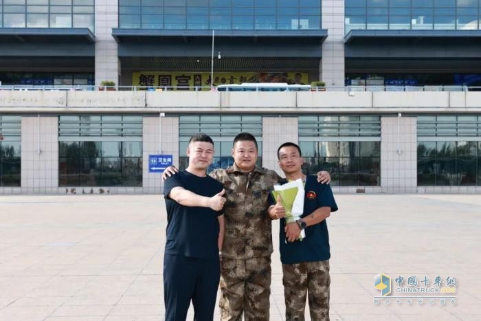 一汽解放九三閱兵裝備保障任務(wù)團隊載譽凱旋