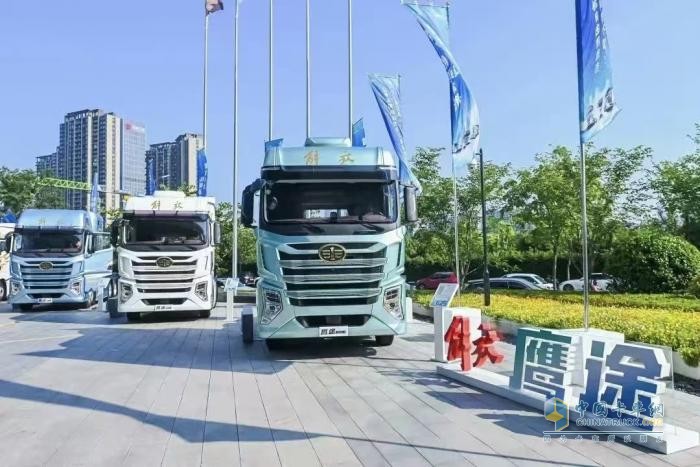 解放鷹陣系列“2+X”理念揭秘-鷹途=舒適、活力+價值