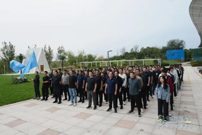 “強力戰(zhàn)略引領(lǐng) 堅定落地執(zhí)行”福田圖雅諾2025年十一營銷會順利召開