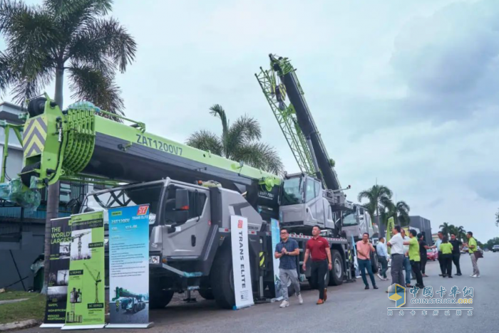 深耕大馬布局+1，中聯(lián)重科馬來西亞新山網(wǎng)點(diǎn)正式開業(yè)