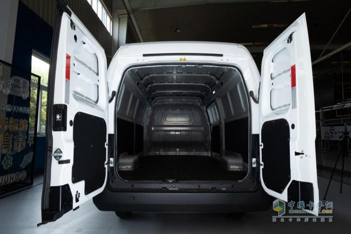 屹立7方賽道之巔，開瑞江豚E7引領(lǐng)綠色高效物流新未來