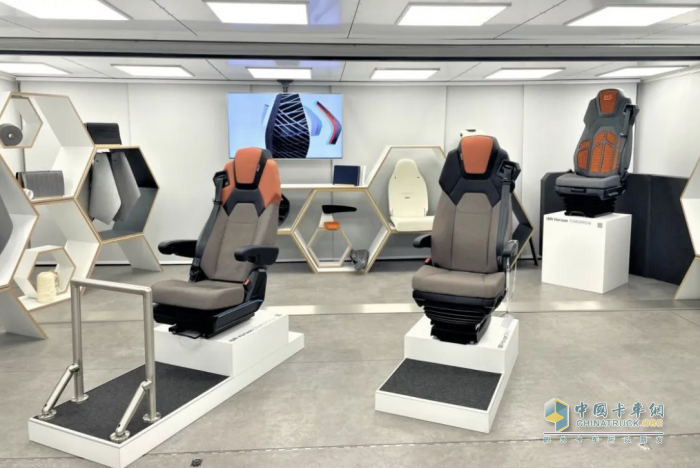 舒適、環(huán)保與科技，伊思靈攜未來(lái)座椅閃耀I(xiàn)AA