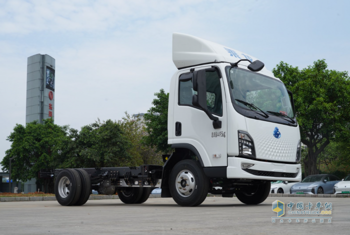 續(xù)航450公里還支持快充 城配首選乘龍翼威2純電輕卡