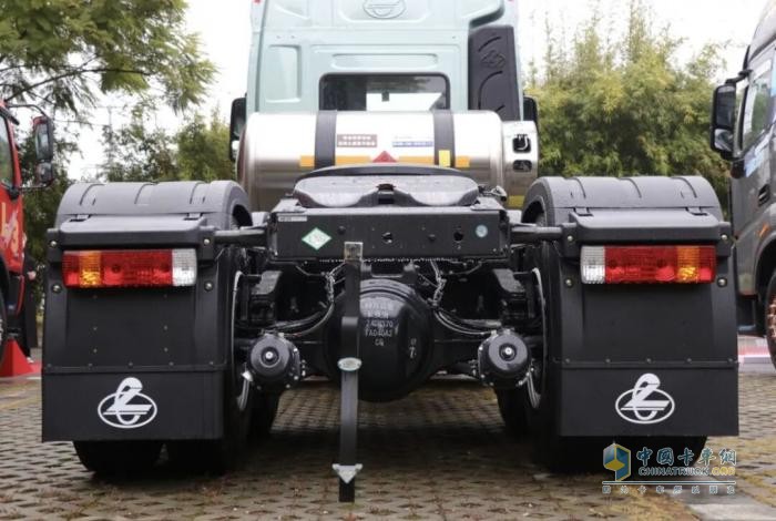 創(chuàng)富選對(duì)車，一路更硬氣！乘龍H5V創(chuàng)富版LNG牽引車實(shí)力圈粉！