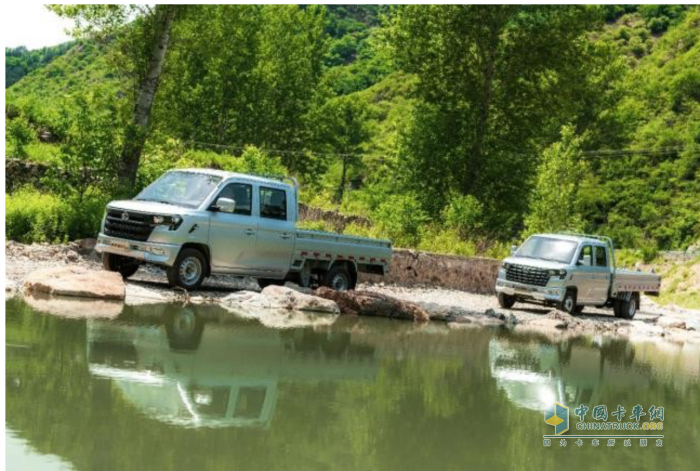 情暖三月天，幸福女神節(jié)！長安凱程雙卡PLUS讓創(chuàng)富與美好遍布生活