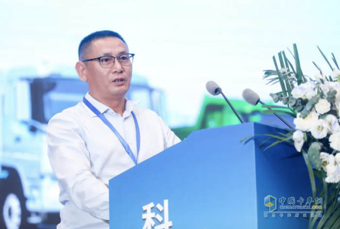 簽約熱潮席卷全國！宇通重卡全系新品成都上市再現(xiàn)大單