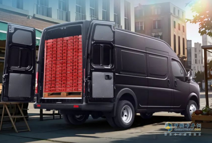 城市配送就選這款實(shí)力派輕客-東風(fēng)御風(fēng)V9+