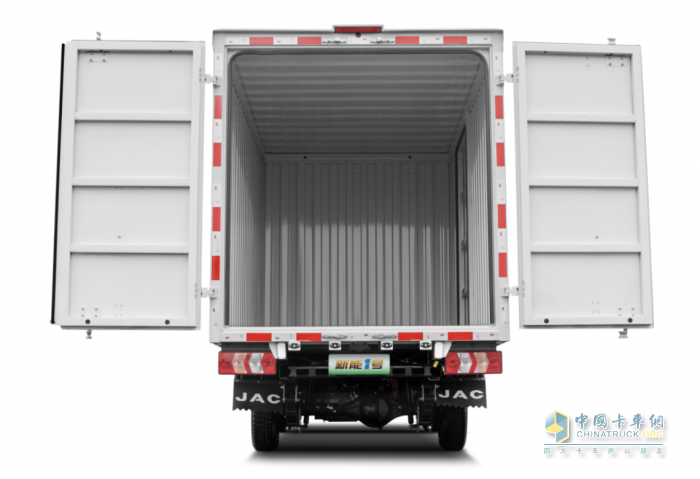 打造油電同價的新能源小卡 江淮1卡愷達致力短途物流助力鄉(xiāng)村振興