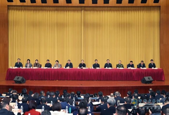 干字當頭、狠抓落實！宋樂偉勉勵徐工集團加快“五化”轉(zhuǎn)型步伐，為打造世界級先進制造業(yè)集群作出新的貢獻